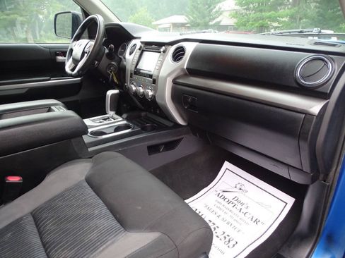 Used 2016 Toyota Tundra CrewMax w/ TRD Off-Road Pkg AWD/4WD image 39