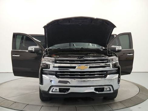 Used 2020 Chevrolet Silverado 1500 LTZ w/ LTZ Plus Package AWD/4WD image 10