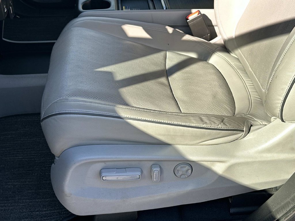 Used 2023 Honda Odyssey Elite image 18