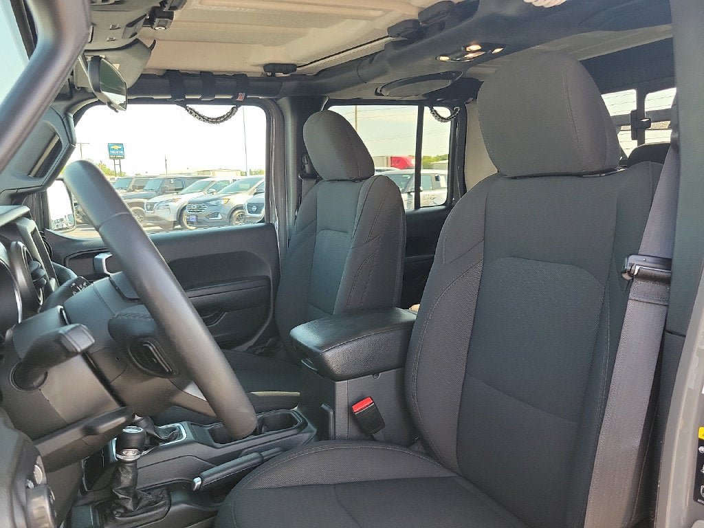 Used 2023 Jeep Gladiator Sport AWD/4WD image 11