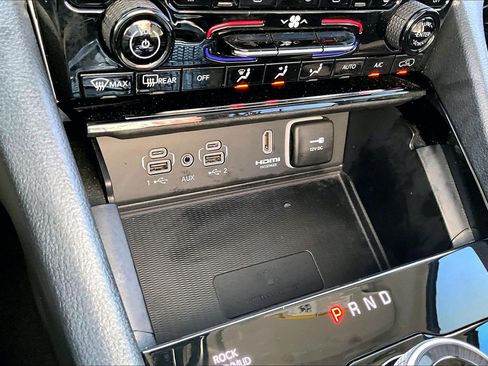 Used 2022 Jeep Grand Cherokee Limited 4xe w/ Luxury Tech Group II image 33