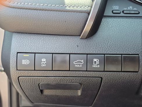 Used 2024 Toyota Camry SE FWD image 32