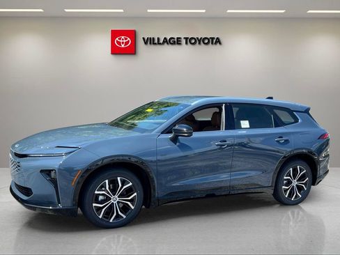 New 2026 Toyota Crown Signia AWD/4WD image 1