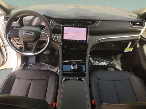 New 2025 Jeep Grand Cherokee L Limited w/ Black Appearance Package RWD image 18