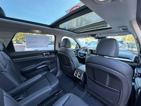 New 2026 Kia Sorento EX image 21