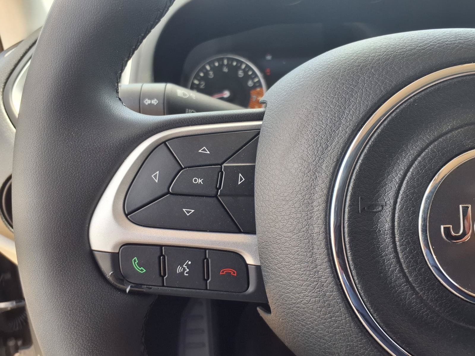 Used 2021 Jeep Renegade Latitude FWD image 16