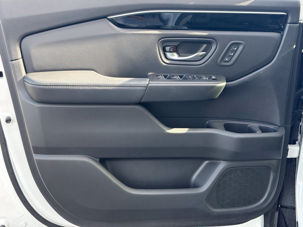 Used 2025 Honda Pilot EX-L image 7