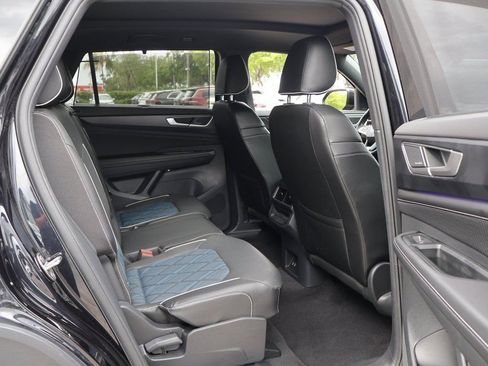 Used 2024 Volkswagen Atlas Cross Sport SEL Premium R-Line AWD/4WD image 39