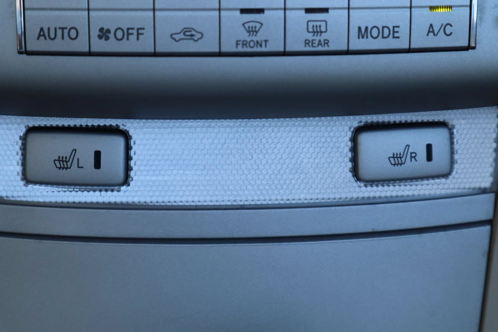 Used 2006 Toyota Solara SLE FWD image 20
