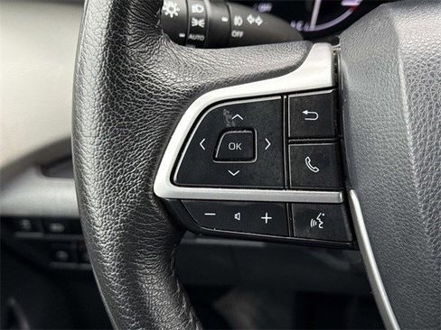 Used 2024 Toyota Sienna XLE image 25