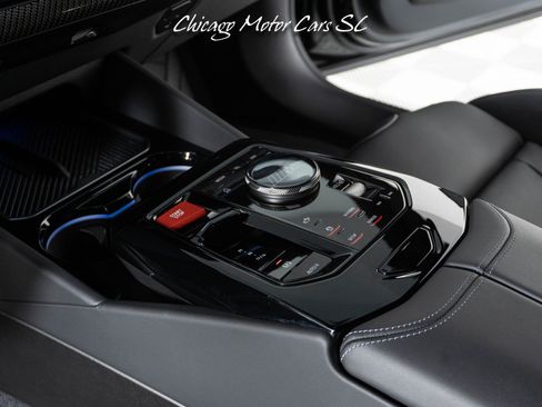 Used 2025 BMW M5 w/ Carbon Package AWD/4WD image 37