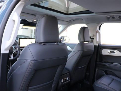 New 2026 Ford Explorer Active w/ Active Comfort Package AWD/4WD image 14