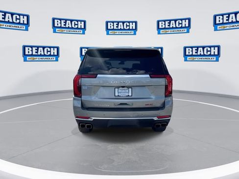 Used 2025 GMC Yukon XL Denali AWD/4WD image 7