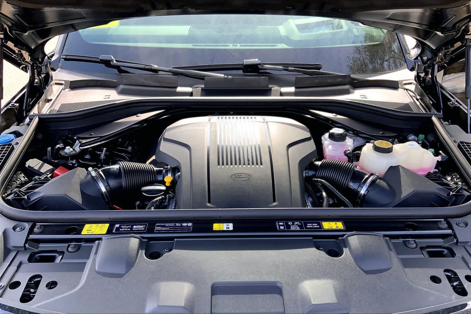 New 2026 Land Rover Range Rover SE AWD/4WD image 13
