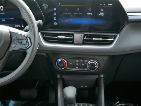 Used 2025 Chevrolet TrailBlazer LS w/ LS Convenience Package image 14