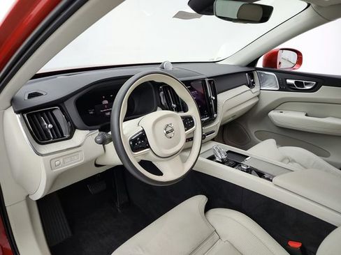 Used 2022 Volvo XC60 T8 Inscription AWD/4WD image 17