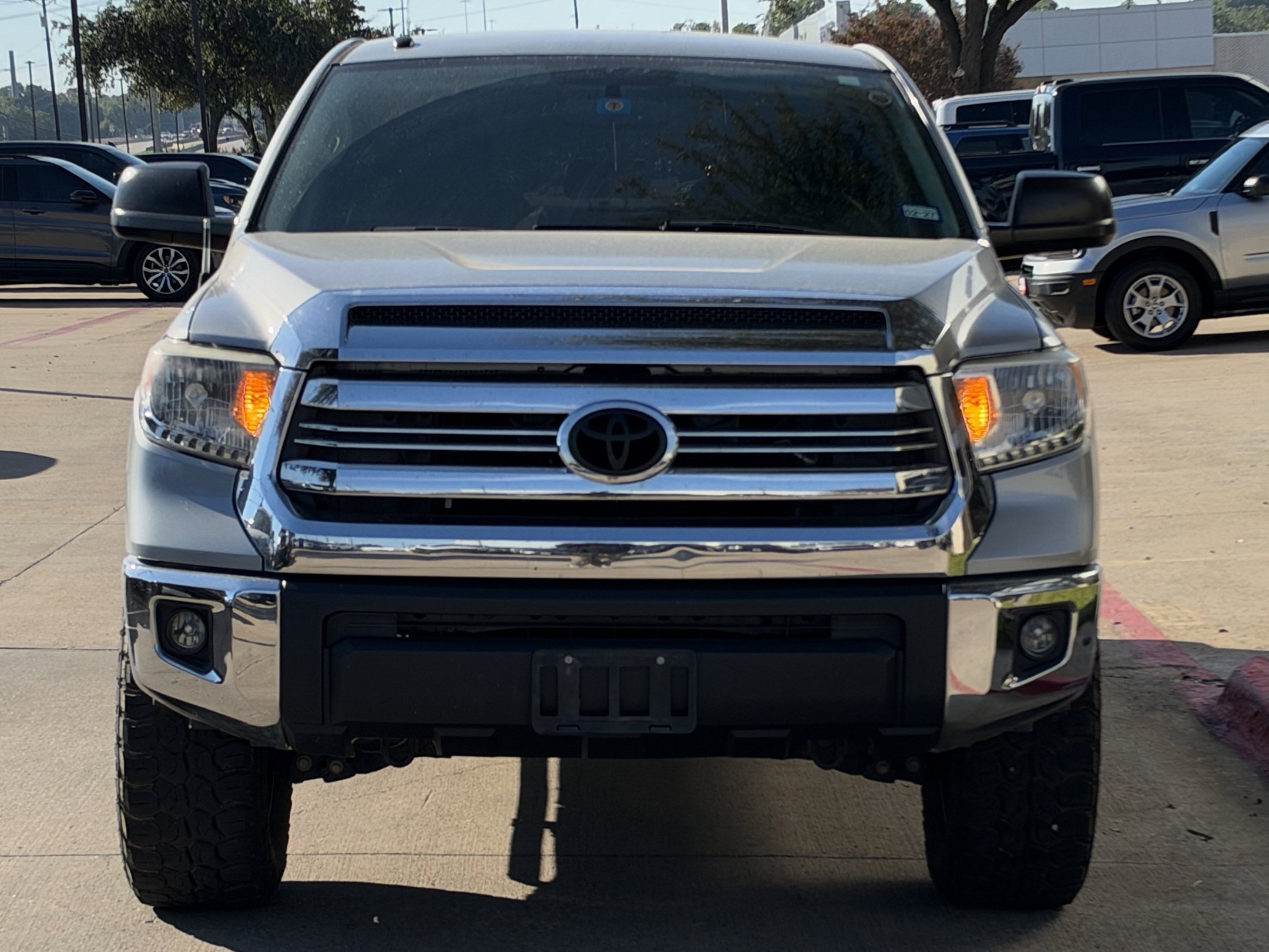 Used 2017 Toyota Tundra SR5 w/ SR5 Upgrade Package RWD image 11