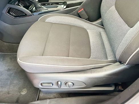 Used 2022 Chevrolet TrailBlazer LT w/ Convenience Package image 19