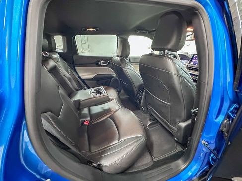 Certified 2024 Jeep Compass Limited image 28