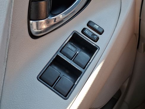 Used 2009 Toyota Camry FWD image 23