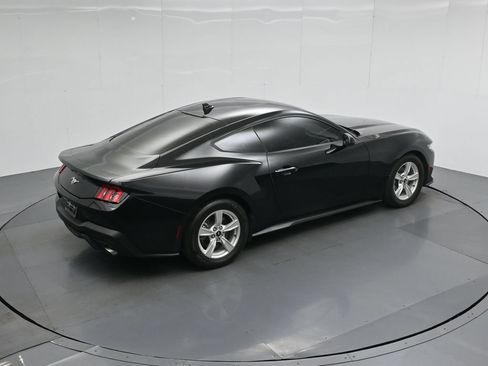 Used 2024 Ford Mustang Coupe RWD image 32