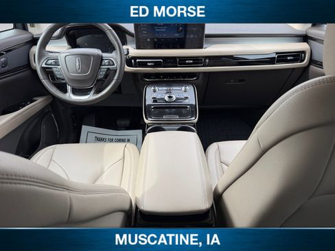 Used 2022 Lincoln Nautilus Standard w/ Premium Package image 10