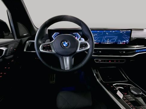 Used 2024 BMW X5 xDrive40i w/ M Sport Package AWD/4WD image 5