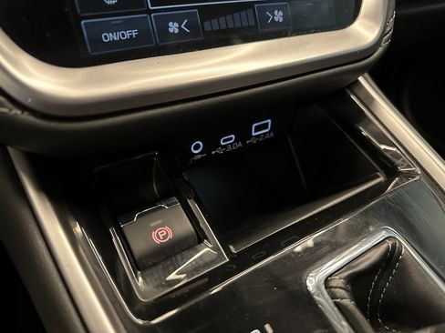 Used 2024 Subaru Legacy Limited image 14