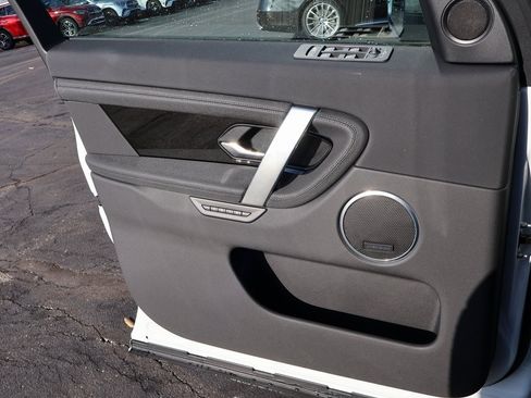 New 2025 Land Rover Discovery Sport S image 37