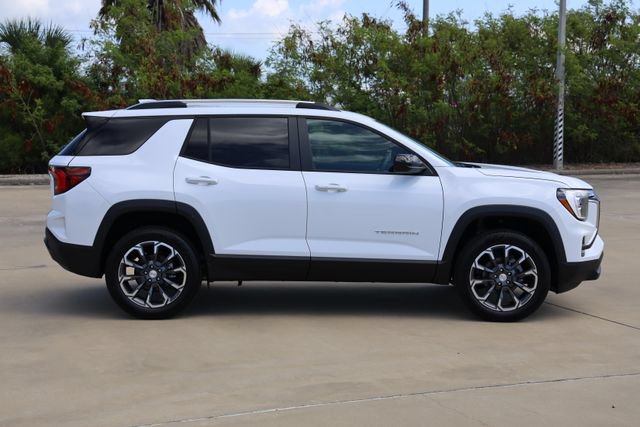 New 2027 GMC Terrain Elevation w/ Elevation Premium Package FWD image 4