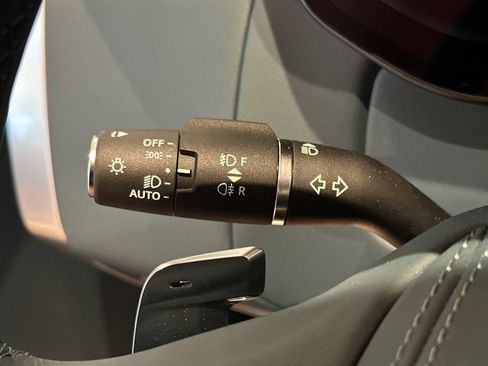 New 2025 Land Rover Range Rover SV image 30