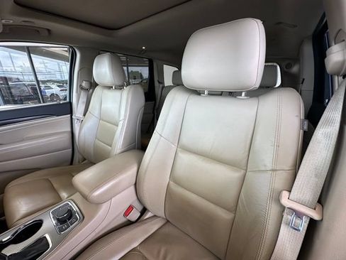 Used 2020 Jeep Grand Cherokee Limited AWD/4WD image 19