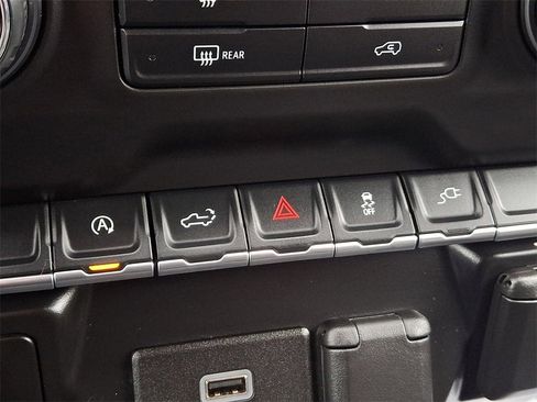 Certified 2020 Chevrolet Silverado 1500 Custom w/ Custom Value Package image 23