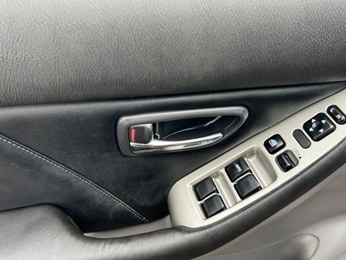 Used 2003 Subaru Baja Base image 9