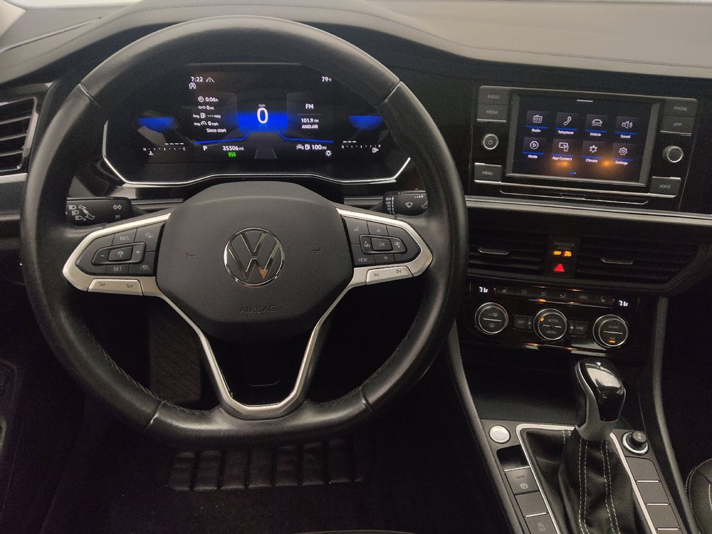 Used 2023 Volkswagen Jetta SE w/ Panoramic Sunroof Package FWD image 22