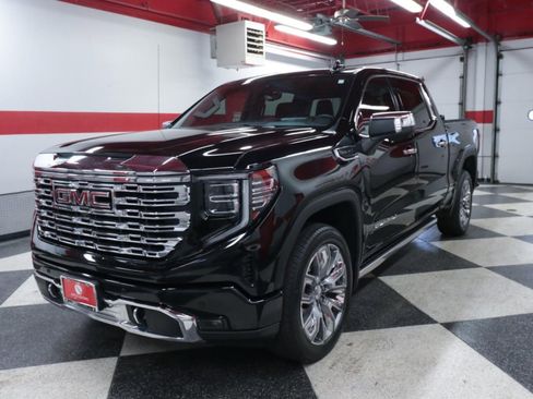 Used 2023 GMC Sierra 1500 Denali w/ Denali Reserve Package image 5