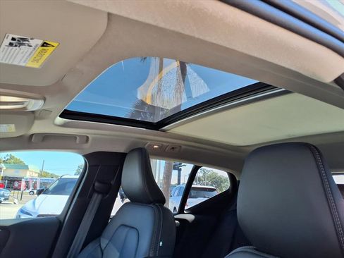 Used 2025 Volvo XC40 B5 Core w/ Protection Package Premier image 24