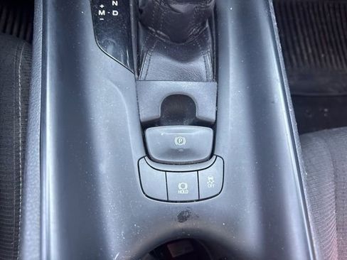 Used 2018 Toyota C-HR XLE FWD image 23