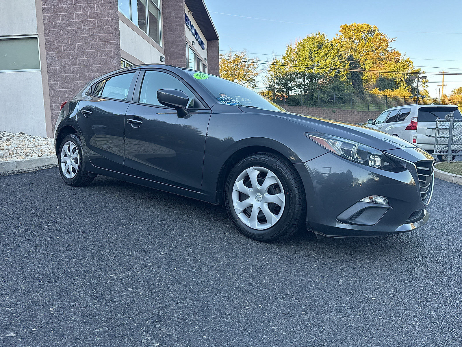 Used 2015 MAZDA MAZDA3 i Sport FWD image 17