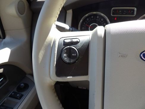 Used 2014 Ford Expedition EL XL AWD/4WD image 19