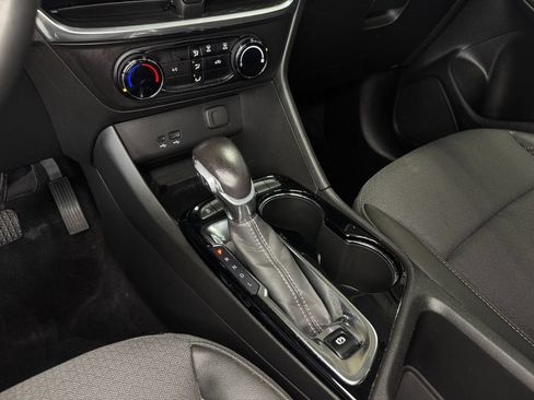 Used 2024 Buick Encore GX Preferred FWD image 20