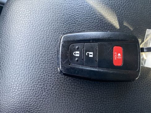 Used 2024 Toyota RAV4 XLE image 38