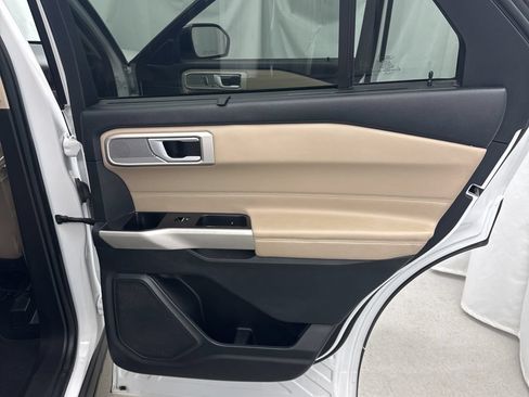 Used 2024 Ford Explorer Limited AWD/4WD image 27