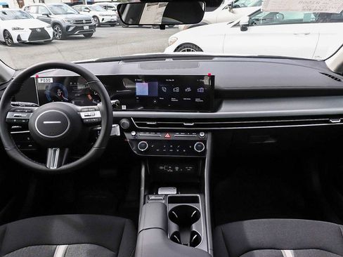 New 2026 Hyundai Sonata SEL FWD image 18