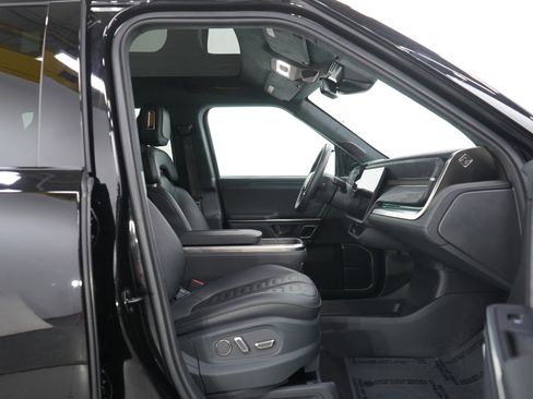 Used 2023 Rivian R1S Adventure image 10