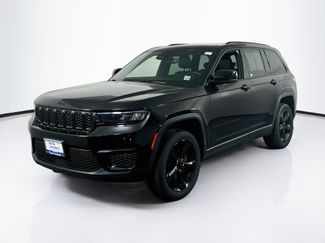 Used 2023 Jeep Grand Cherokee Altitude AWD/4WD video 1