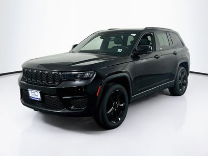 Used 2023 Jeep Grand Cherokee Altitude