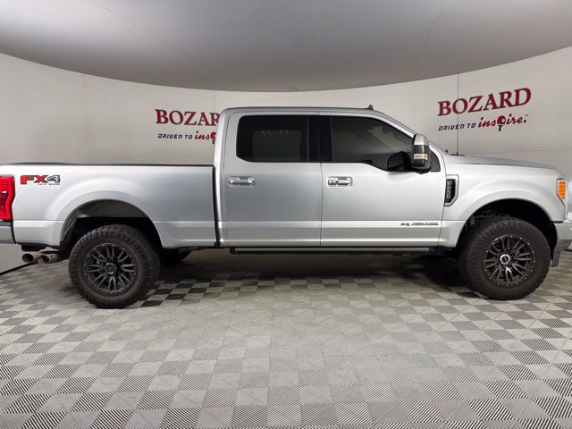 Used 2019 Ford F250 Lariat w/ Lariat Ultimate Package AWD/4WD image 16