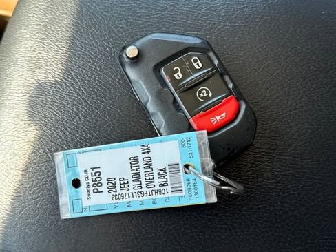 Used 2020 Jeep Gladiator Overland image 29