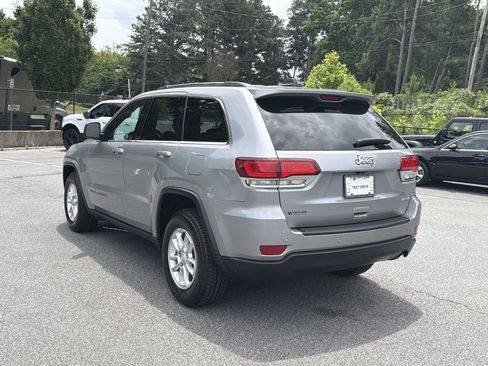 Used 2020 Jeep Grand Cherokee Laredo RWD image 6